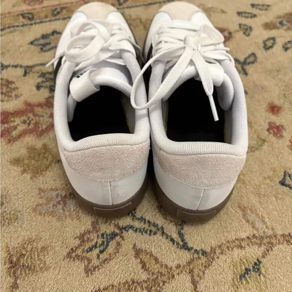 Adidas Woman’s White and Black Sneakers 8 worn once - Picture 4 of 10